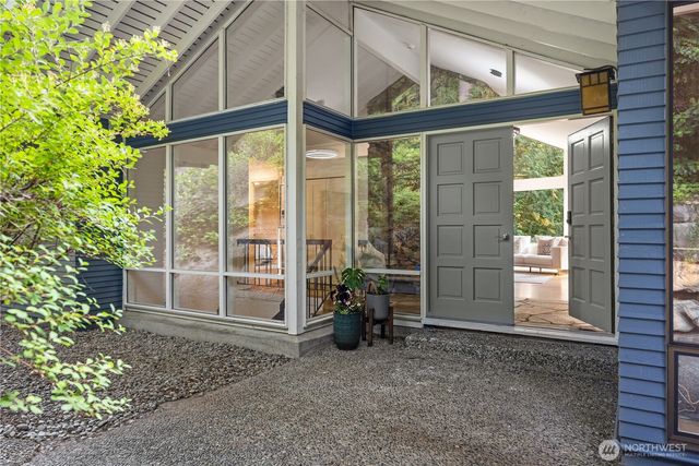 3718 130th Avenue NE, Bellevue, WA 98005