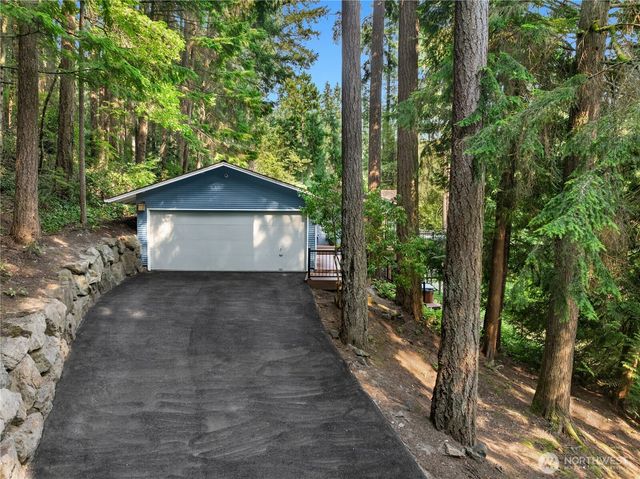 3718 130th Avenue NE, Bellevue, WA 98005