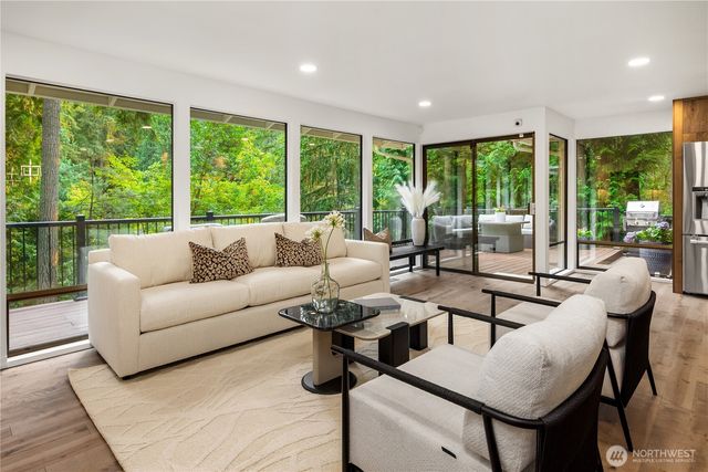 3718 130th Avenue NE, Bellevue, WA 98005