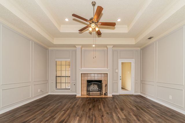 700 Robin Meadow Drive, Desoto, TX 75115