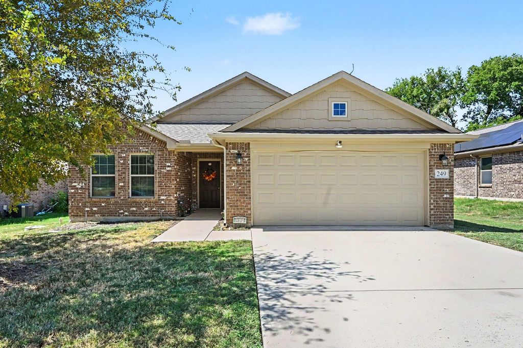 249 Walnut Bend Road, Springtown, TX 76082 — photo 2