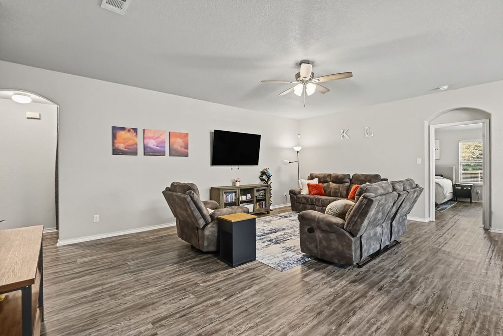 249 Walnut Bend Road, Springtown, TX 76082 — photo 5