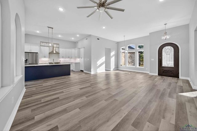 105 Maxine St, Mineola, TX 75733