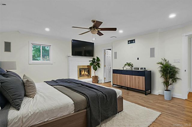 48 Colby Drive, Dix Hills, NY 11746