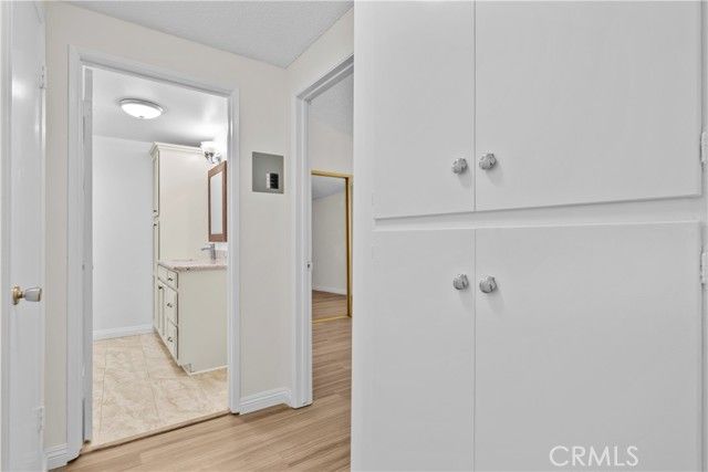 19156 Avenue Of The Oaks B, Newhall (santa Clarita), CA 91321