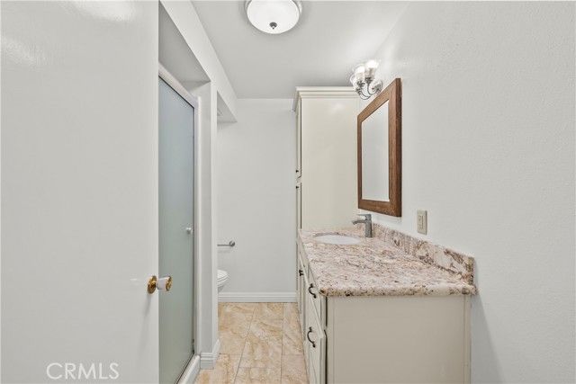 19156 Avenue Of The Oaks B, Newhall (santa Clarita), CA 91321