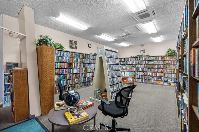 19156 Avenue Of The Oaks B, Newhall (santa Clarita), CA 91321