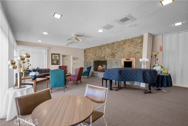 19156 Avenue Of The Oaks B, Newhall (santa Clarita), CA 91321