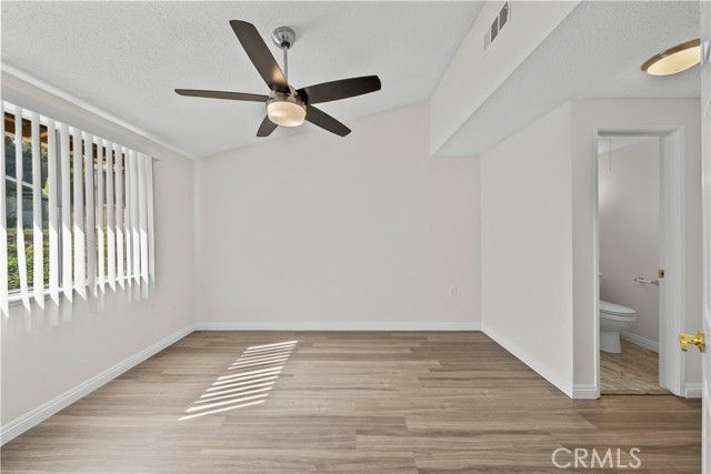 19156 Avenue Of The Oaks B, Newhall (santa Clarita), CA 91321