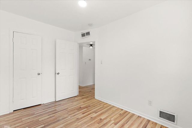 1218 E Hudson Avenue, Madison Heights, MI 48071