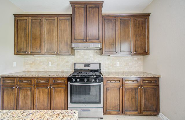 406 Elm Lake Drive, Houston, TX 77336
