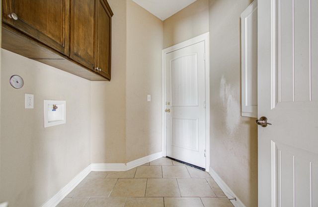 406 Elm Lake Drive, Houston, TX 77336