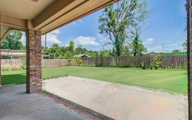406 Elm Lake Drive, Houston, TX 77336