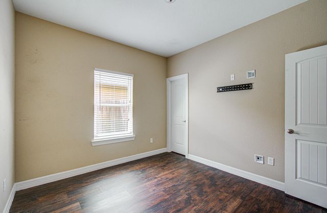 406 Elm Lake Drive, Houston, TX 77336