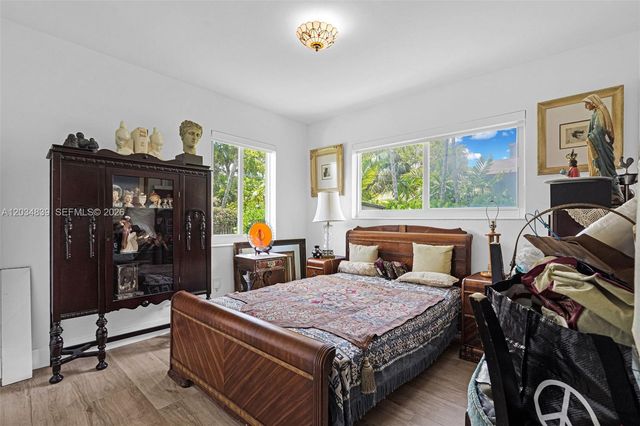 240 Nahkoda Drive, Miami Springs, FL 33166