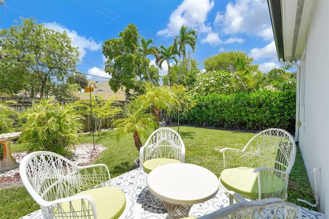 240 Nahkoda Drive, Miami Springs, FL 33166