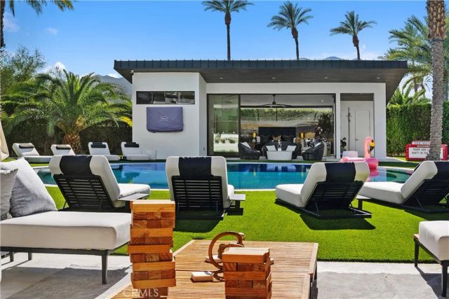 8 Makena Lane, Rancho Mirage, CA 92270