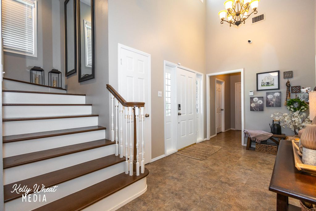 Image 10 of property listing at 6609 Pinehurst Drive, San Angelo, TX 76904