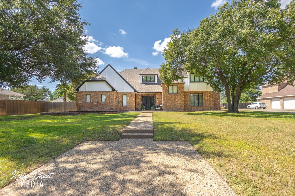 Image 2 of property listing at 6609 Pinehurst Drive, San Angelo, TX 76904