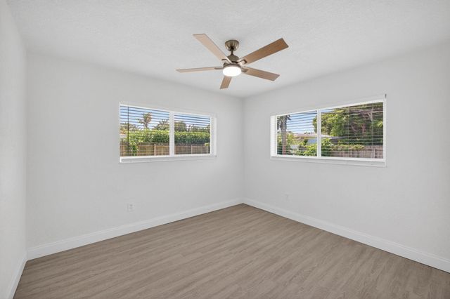 4807 NE 18th Avenue, Oakland Park, FL 33334