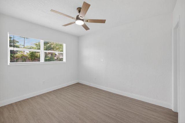 4807 NE 18th Avenue, Oakland Park, FL 33334