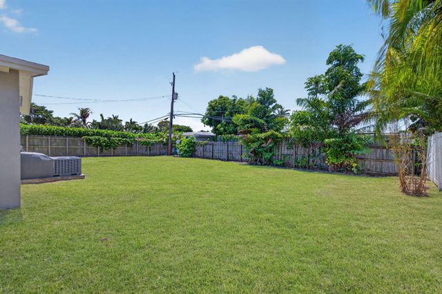 4807 NE 18th Avenue, Oakland Park, FL 33334