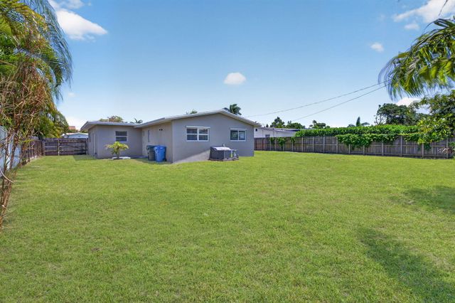 4807 NE 18th Avenue, Oakland Park, FL 33334