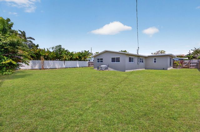 4807 NE 18th Avenue, Oakland Park, FL 33334