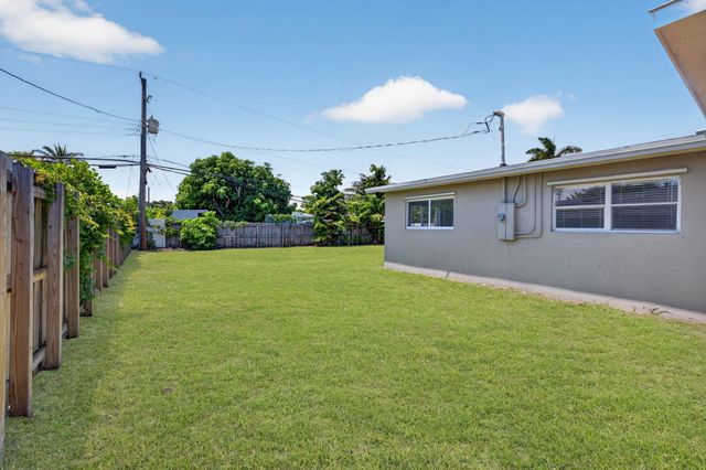 4807 NE 18th Avenue, Oakland Park, FL 33334