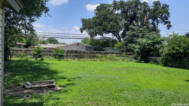 317 OVERHILL DR, San Antonio, TX 78228
