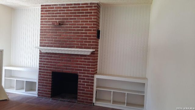 317 OVERHILL DR, San Antonio, TX 78228