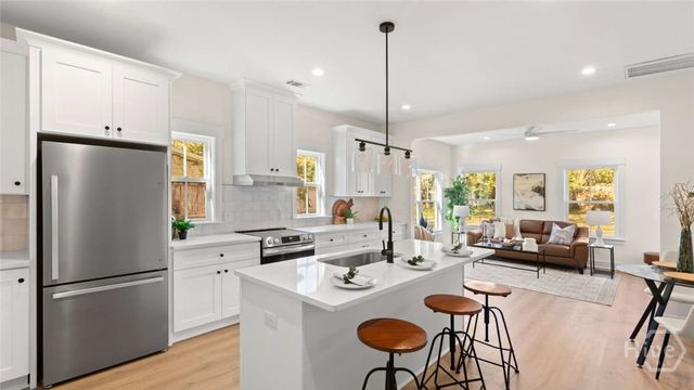 643 E 32nd Street, Savannah, GA 31401