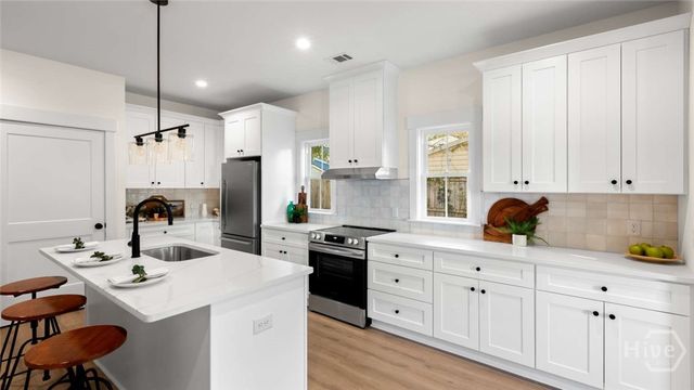 643 E 32nd Street, Savannah, GA 31401