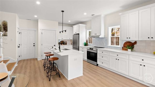 643 E 32nd Street, Savannah, GA 31401