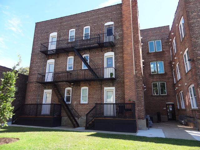 2806 Fairfield Avenue 201, Bridgeport, CT 06605