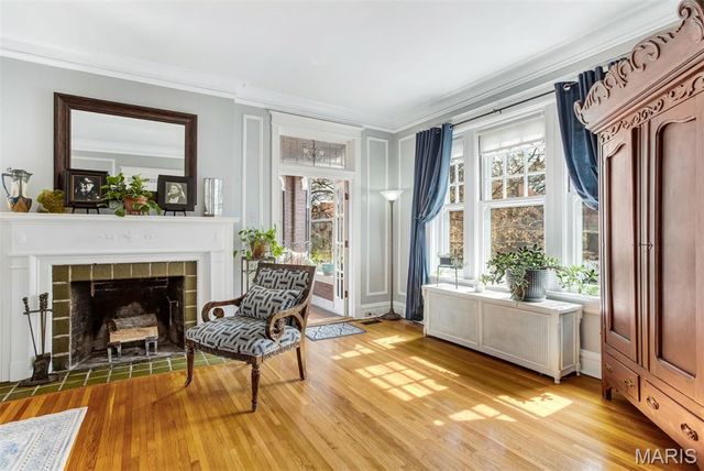 6843 Waterman Avenue, St Louis, MO 63130