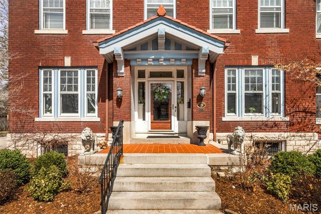 6843 Waterman Avenue, St Louis, MO 63130