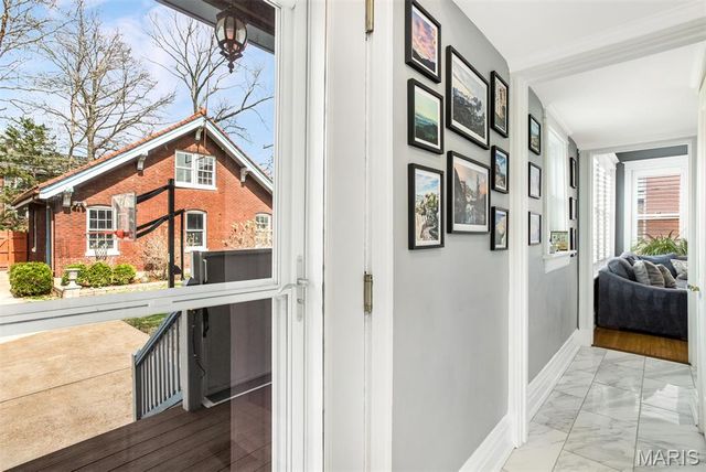 6843 Waterman Avenue, St Louis, MO 63130