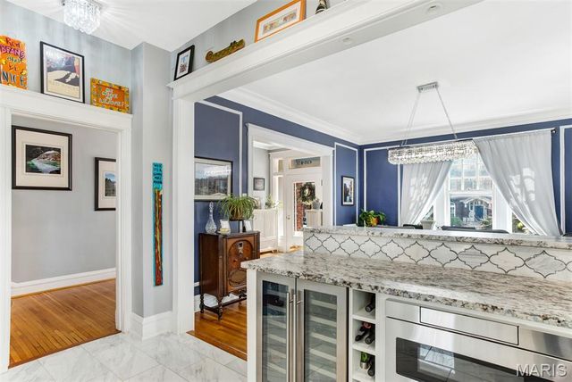 6843 Waterman Avenue, St Louis, MO 63130