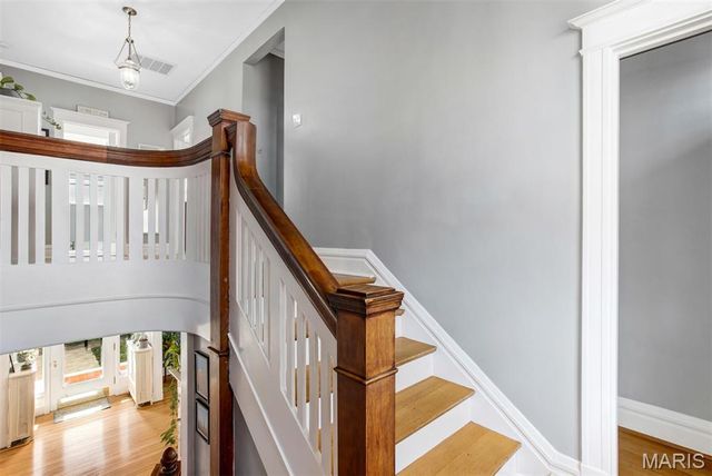 6843 Waterman Avenue, St Louis, MO 63130