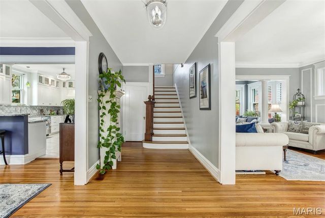 6843 Waterman Avenue, St Louis, MO 63130