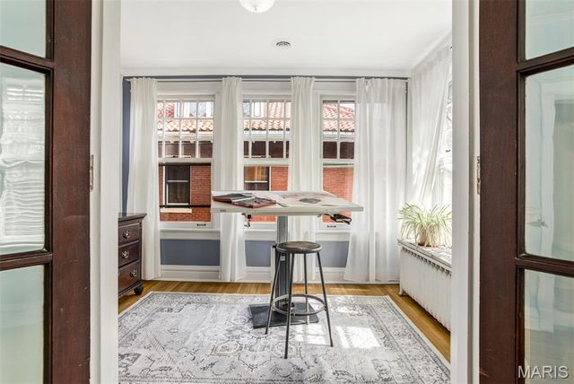 6843 Waterman Avenue, St Louis, MO 63130