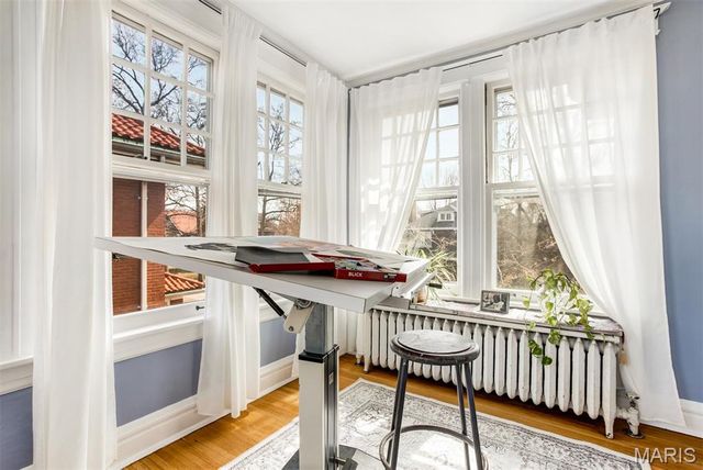 6843 Waterman Avenue, St Louis, MO 63130