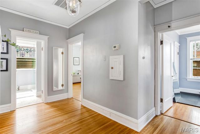 6843 Waterman Avenue, St Louis, MO 63130