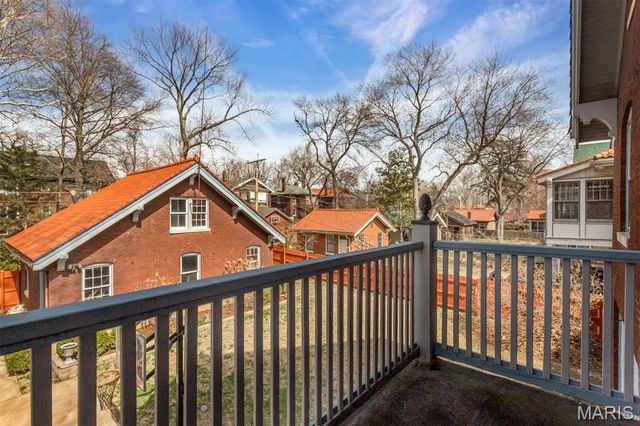 6843 Waterman Avenue, St Louis, MO 63130