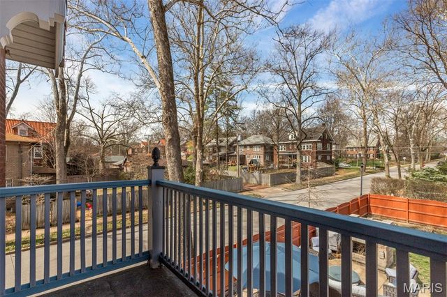 6843 Waterman Avenue, St Louis, MO 63130