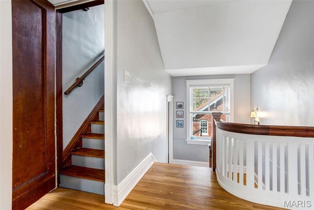 6843 Waterman Avenue, St Louis, MO 63130