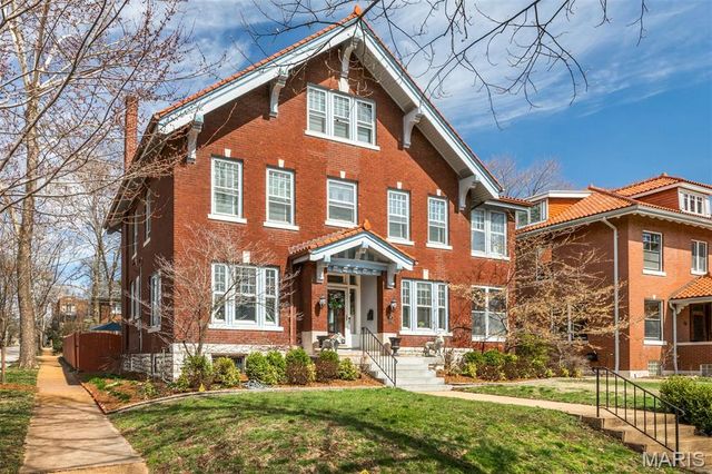 6843 Waterman Avenue, St Louis, MO 63130
