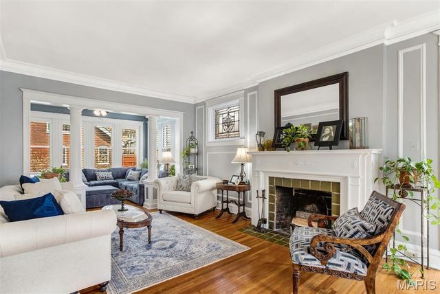 6843 Waterman Avenue, St Louis, MO 63130