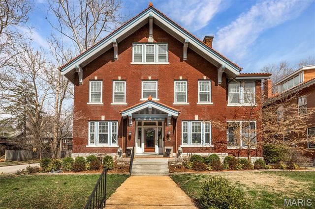 6843 Waterman Avenue, St Louis, MO 63130